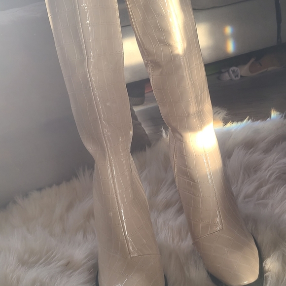 Snake Square Front Boots - Picture 4 of 16